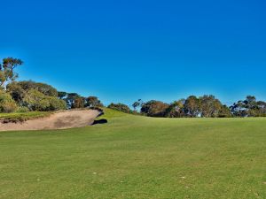Royal Melbourne (West) 10th Approach